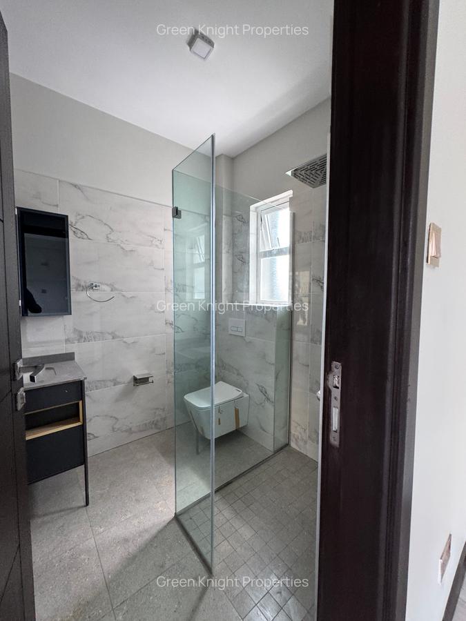 Serviced 3 Bed Apartment with En Suite in Riverside - 16