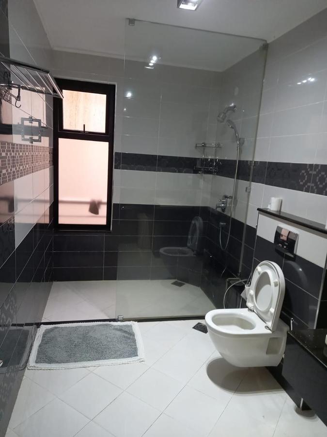 Serviced 3 Bed Apartment with En Suite in Riverside - 17