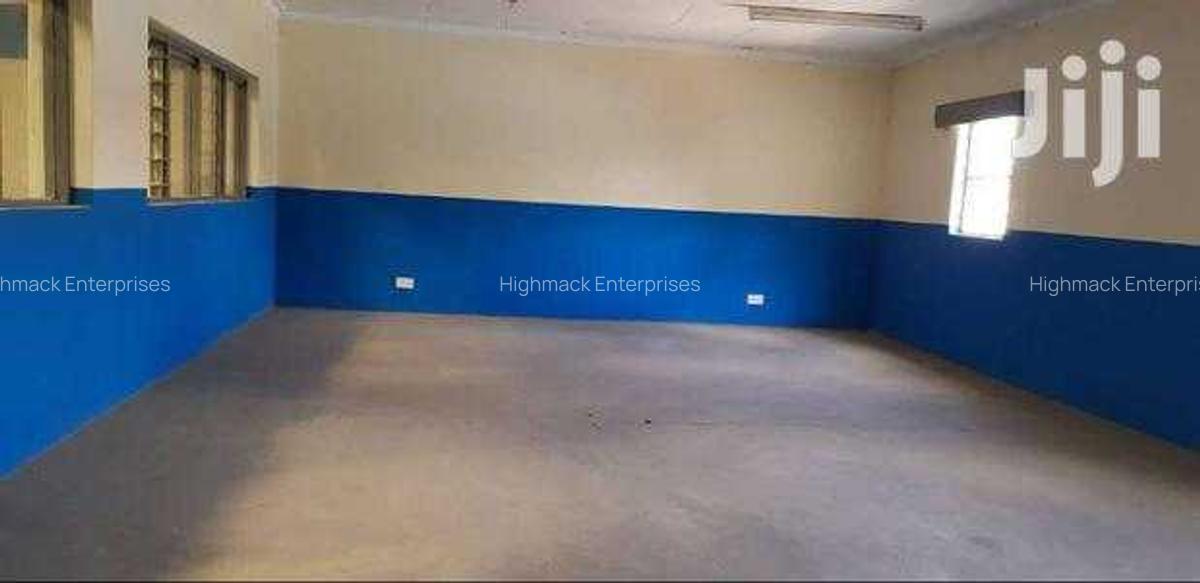 5,000 ft² Warehouse with Service Charge Included at Enterprise Road - 5