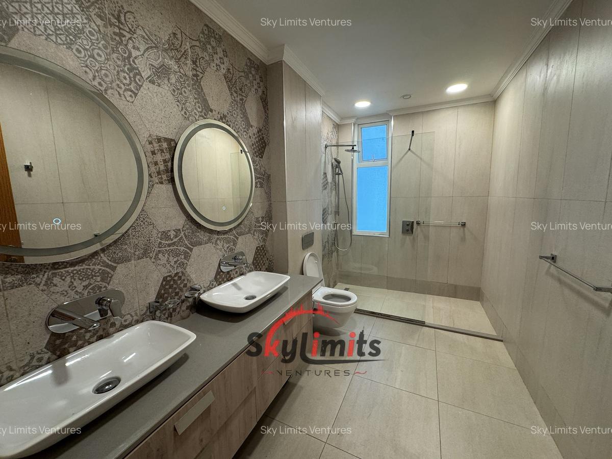 2 Bed Apartment with En Suite in Parklands - 13