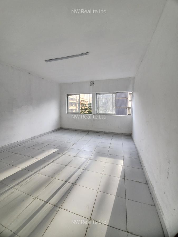 Shop with Service Charge Included at Tom Mboya Street - 6