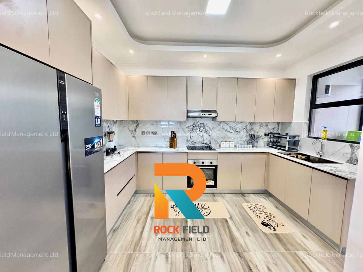 Furnished 2 Bed Apartment with En Suite in Brookside - 4