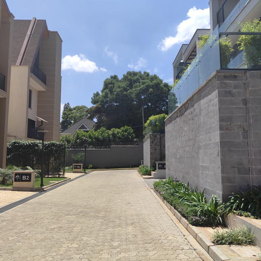 4 Bed Townhouse with En Suite at Jacaranda - 15