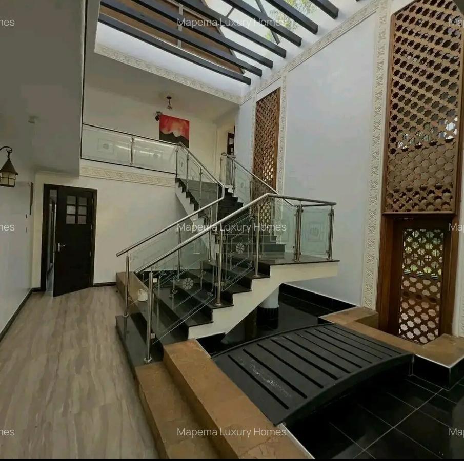 5 Bed House with En Suite at Old Runda - 3