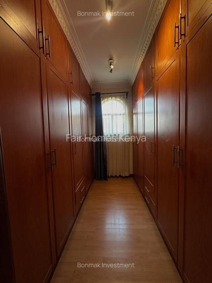 4 Bed Townhouse with En Suite at Convent Drive - 16