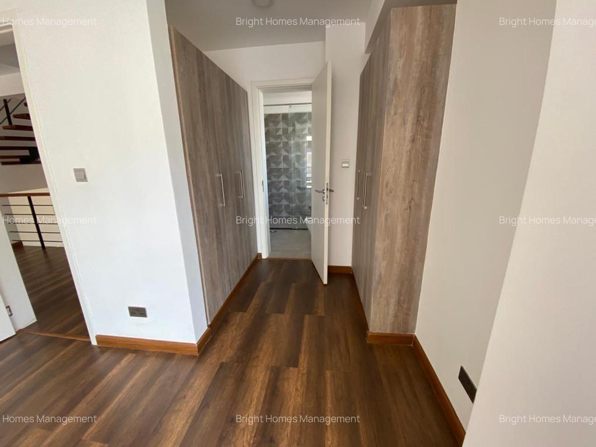 4 Bed Townhouse with Swimming Pool in Lavington - 7