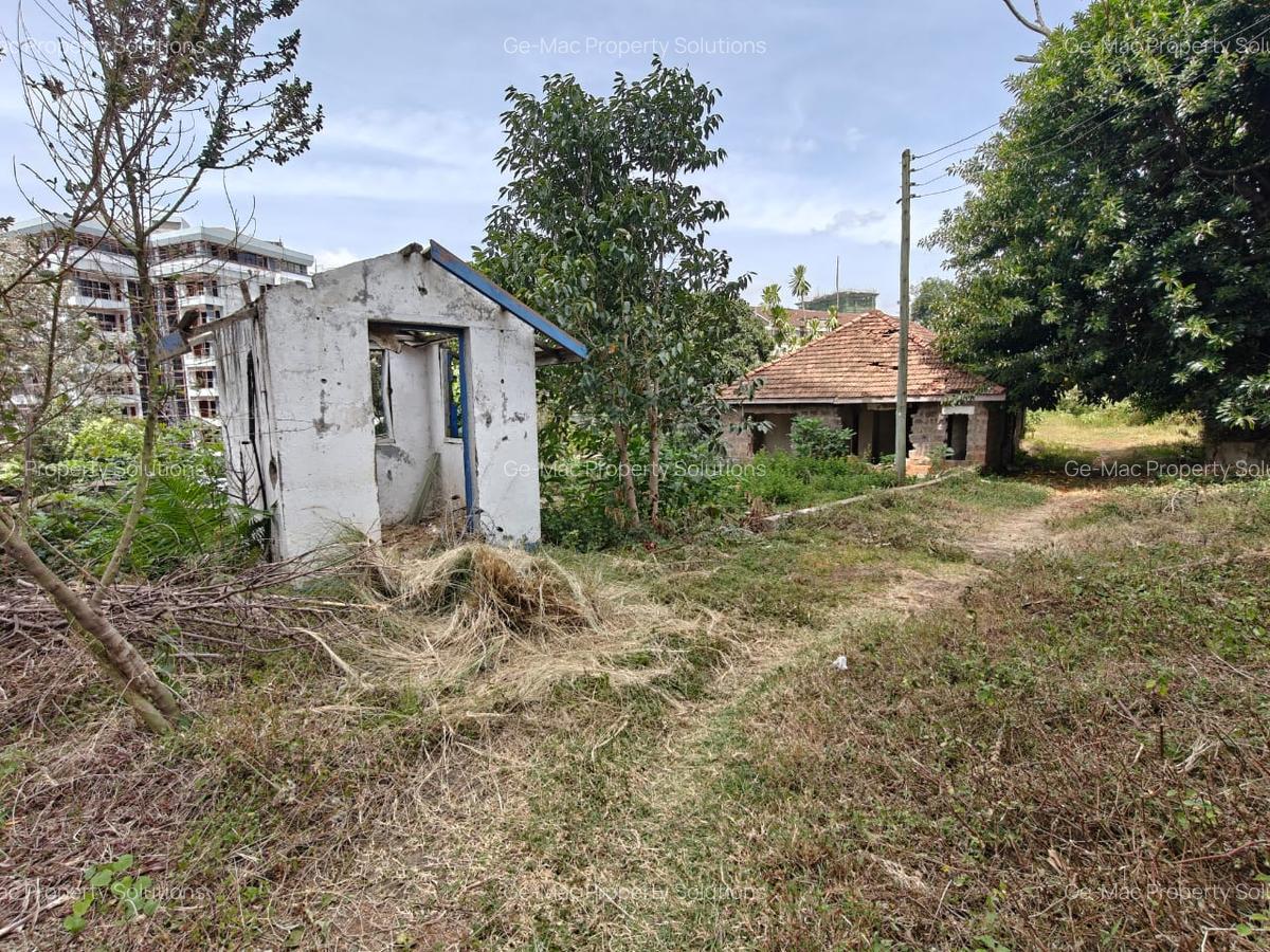 1.1 ft² Commercial Land in Westlands Area - 3
