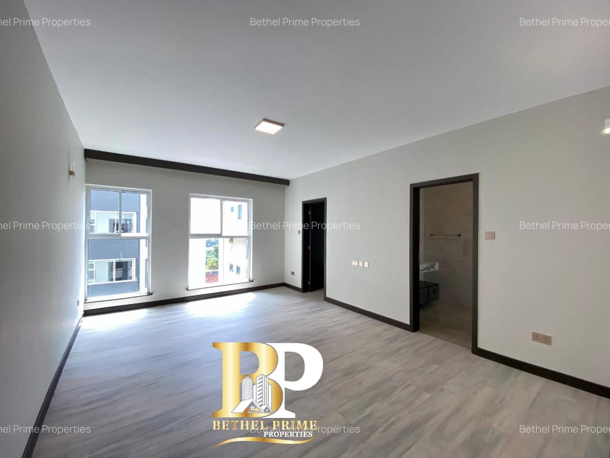 3 Bed Apartment with En Suite in Riverside - 7