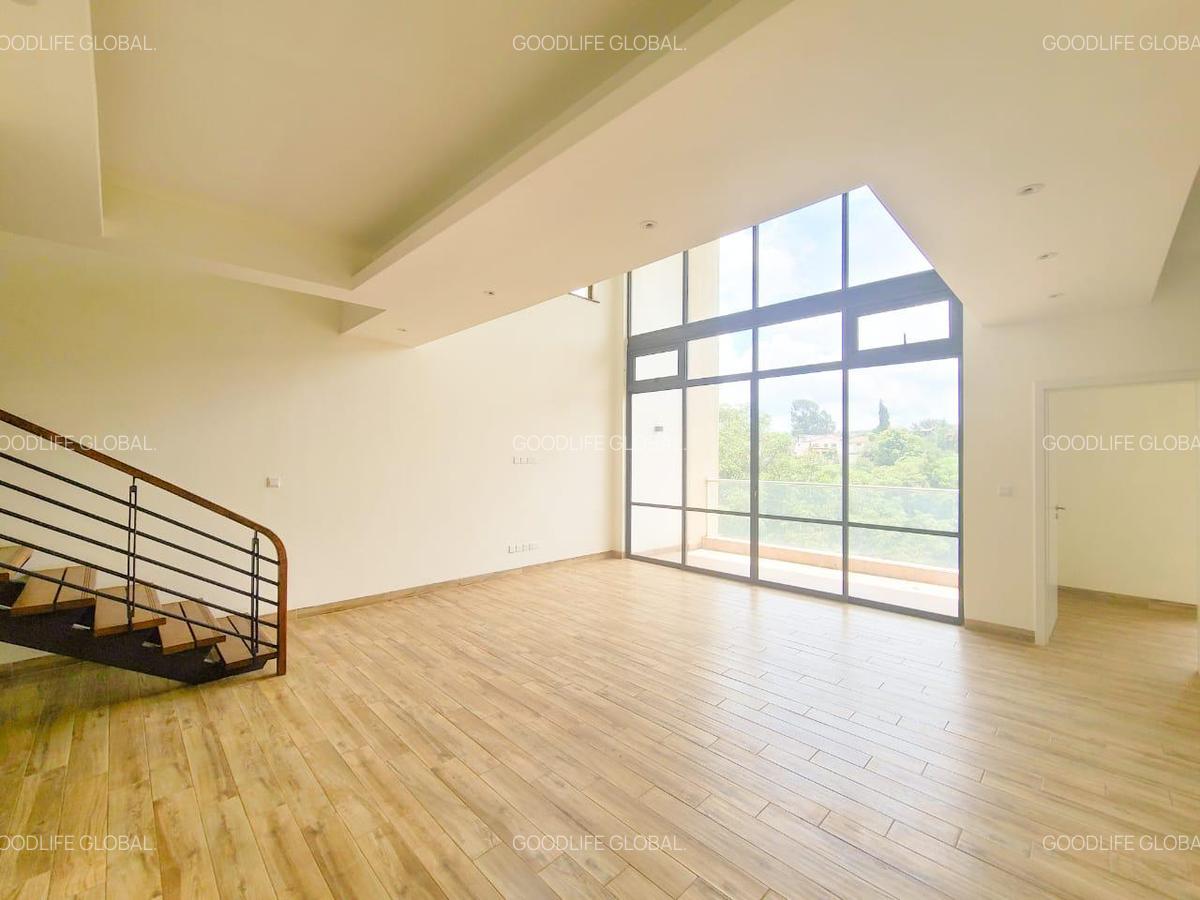 3 Bed Apartment with En Suite at Riverside - 6