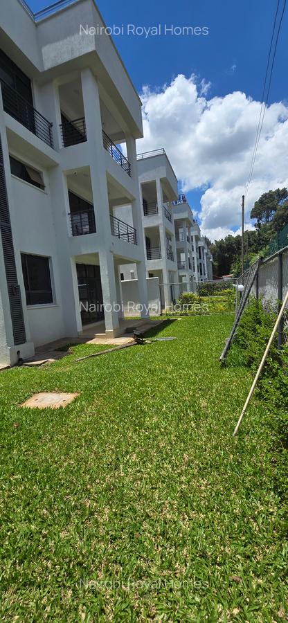5 Bed Townhouse with En Suite at Lavington Green - 8