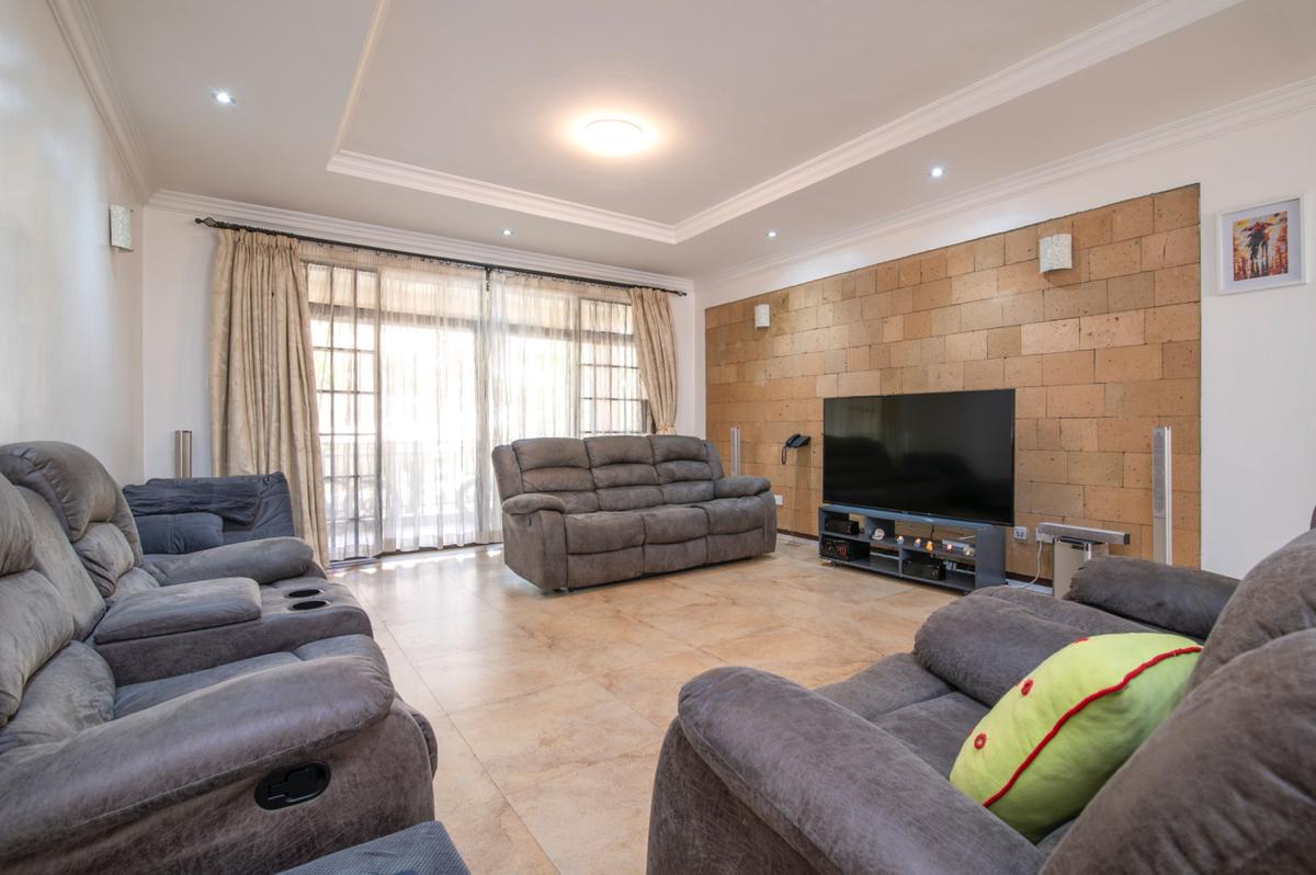 3 Bed House in Langata - 1