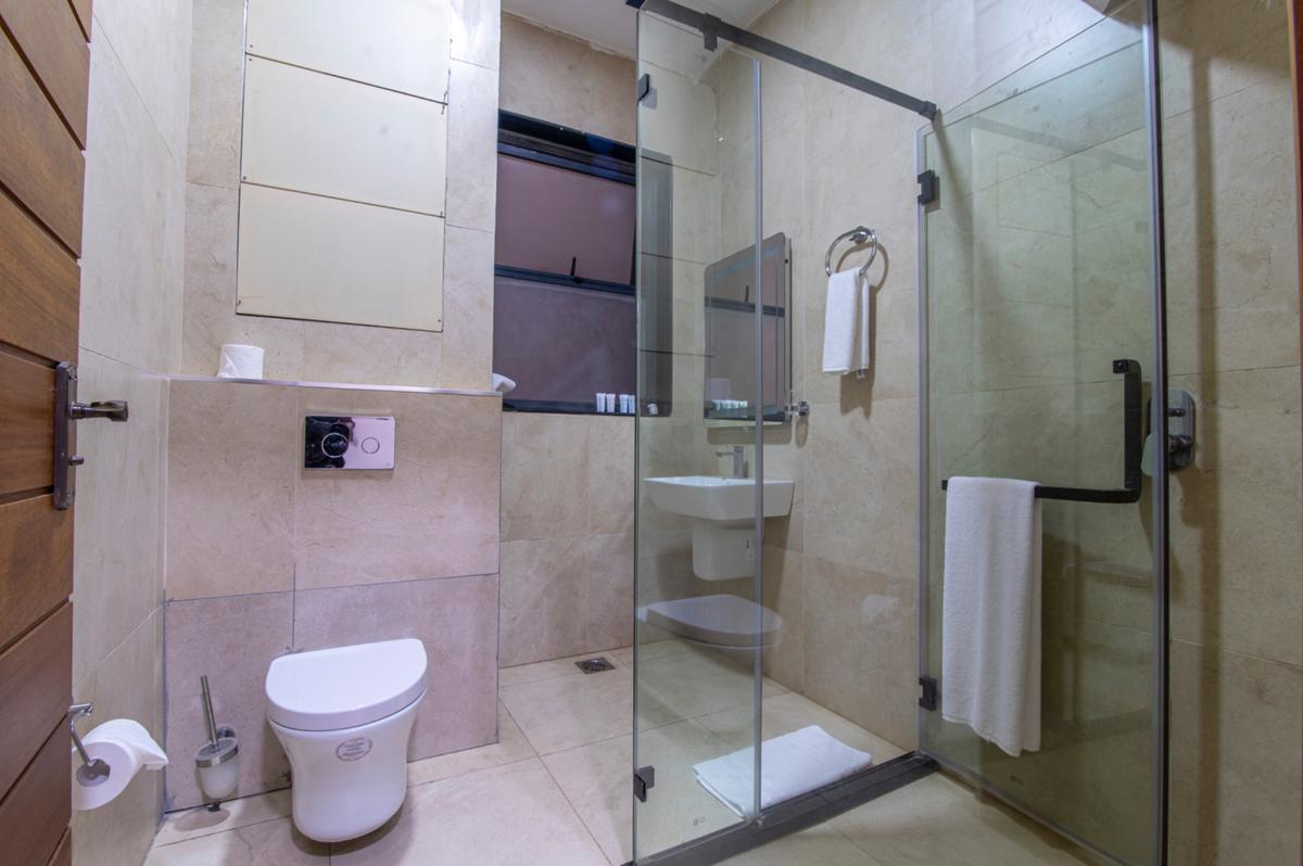 2 Bed Apartment with En Suite in Westlands Area - 19
