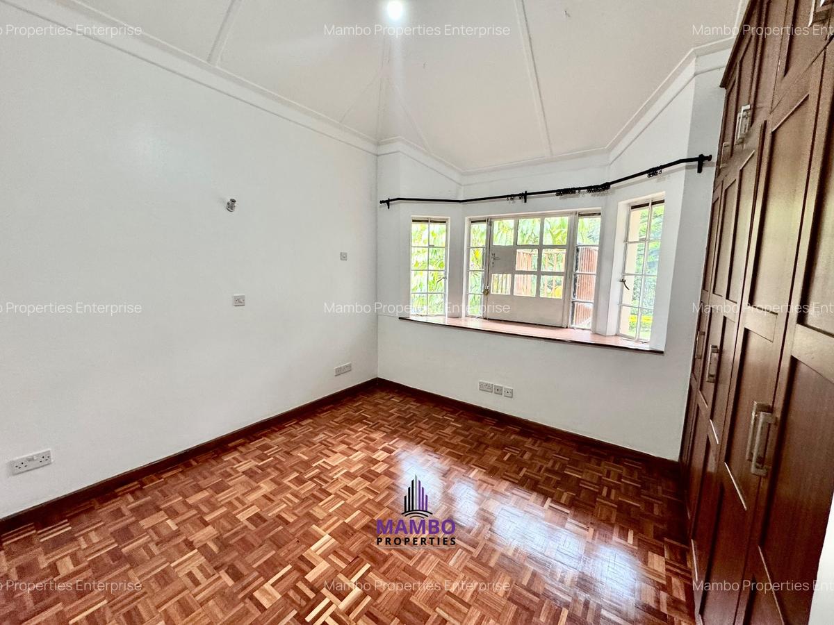 5 Bed Townhouse with En Suite at Rosslyn Lone Tree - 11