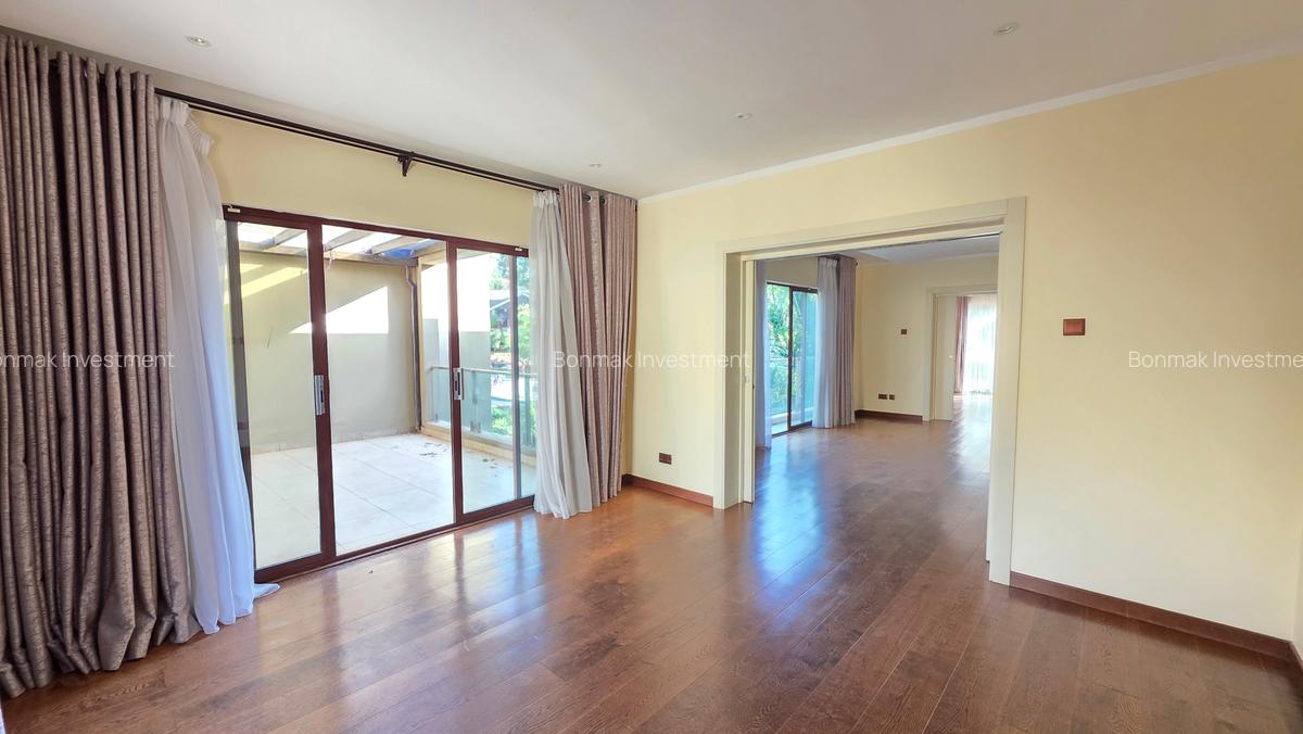 5 Bed Townhouse with En Suite at Karbaserian Avenue - 17