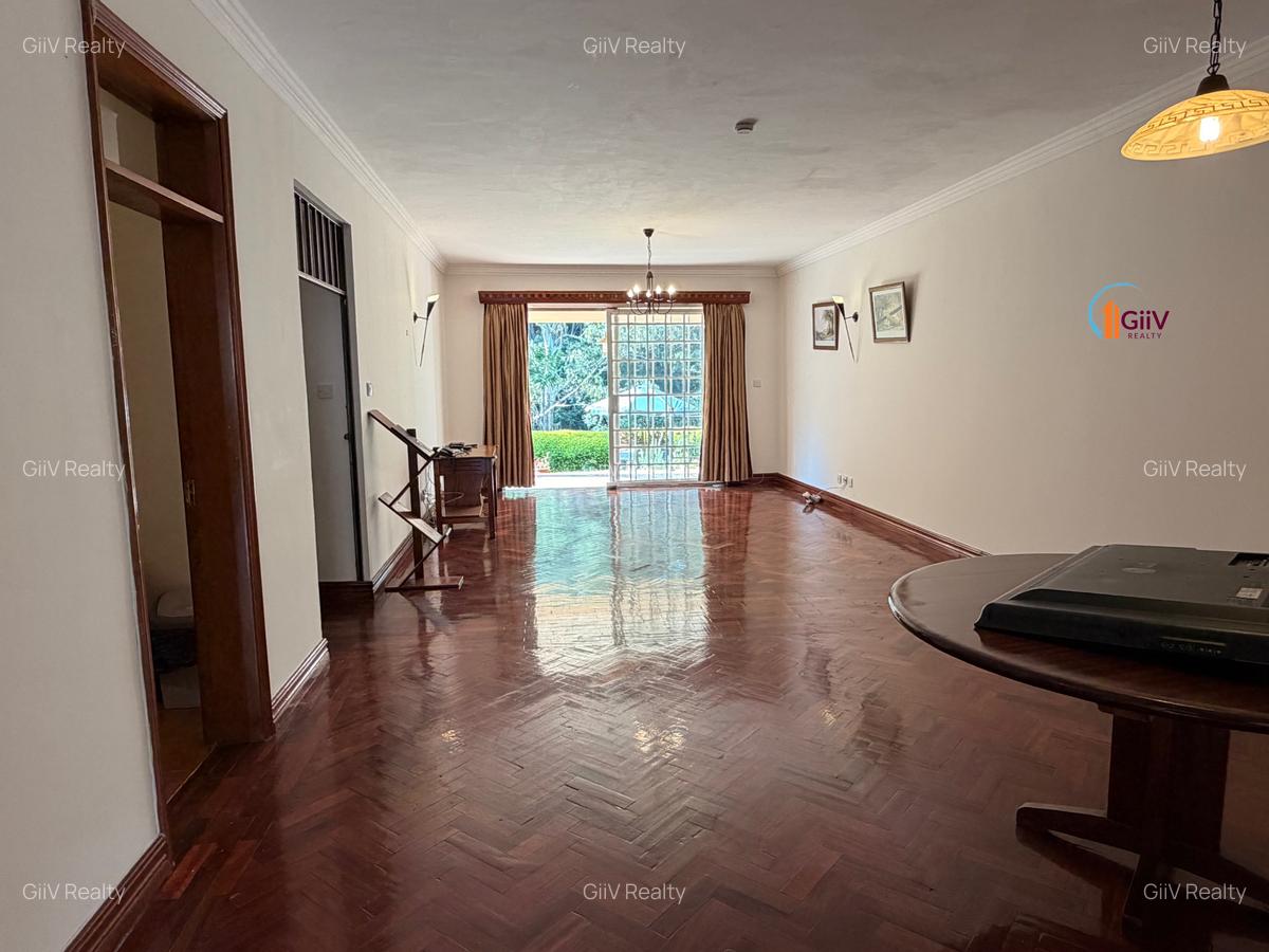 Serviced 3 Bed Apartment with En Suite in Spring Valley - 6