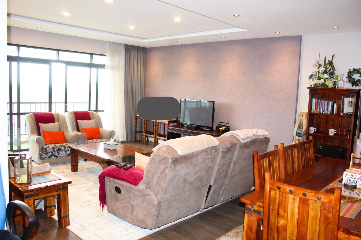 2 Bed Apartment with En Suite in Parklands - 3