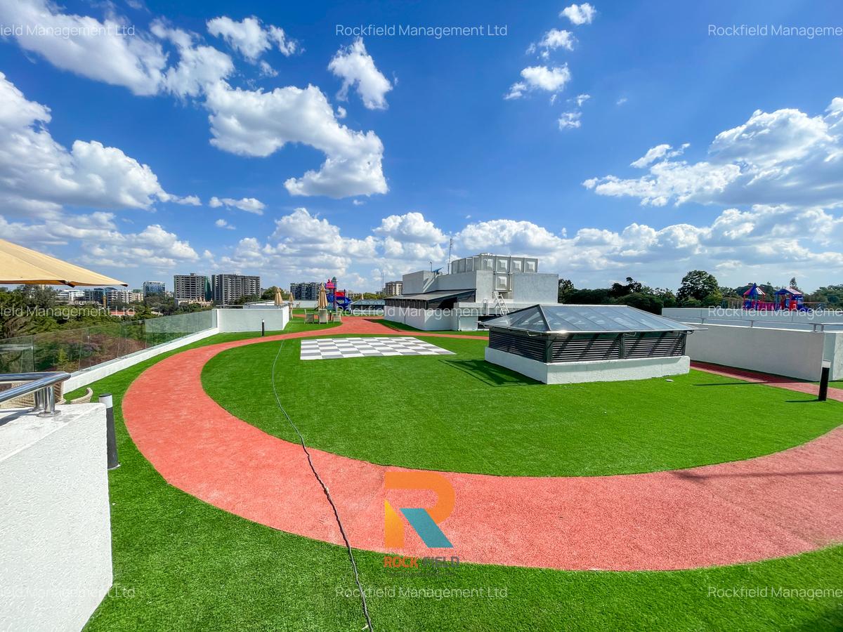 4 Bed Apartment with En Suite in Spring Valley - 17