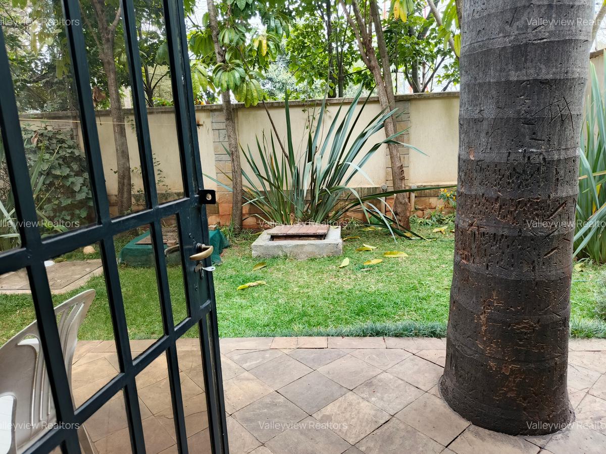 5 Bed Townhouse with En Suite at Lavington - 9