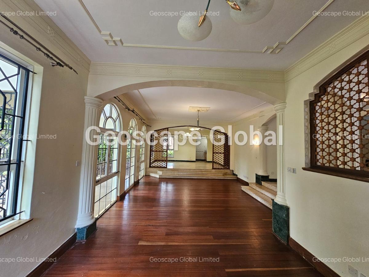 5 Bed House with En Suite in Spring Valley - 6