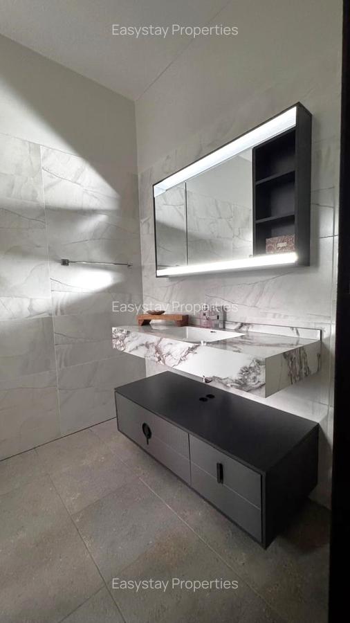 Furnished 3 Bed Apartment with En Suite in Riverside - 9