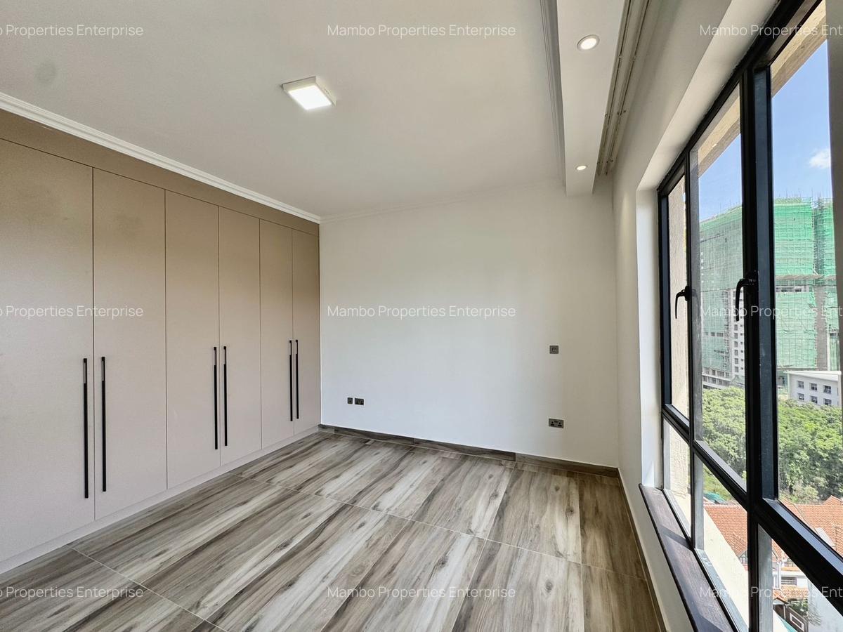 2 Bed Apartment with En Suite at Brookside Drive - 14