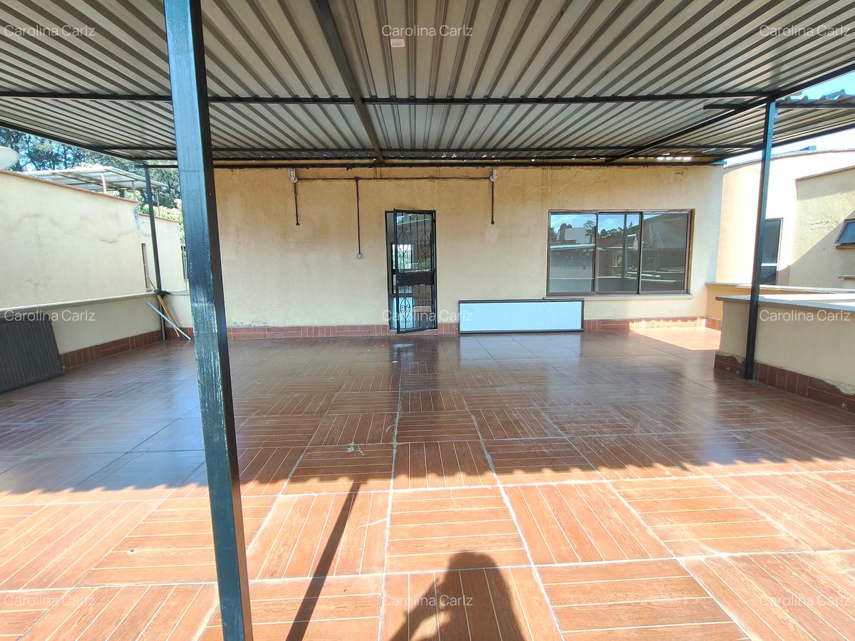 5 Bed House with En Suite in Westlands Area - 20