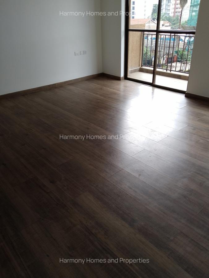 3 Bed Apartment with En Suite at Parklands - 14