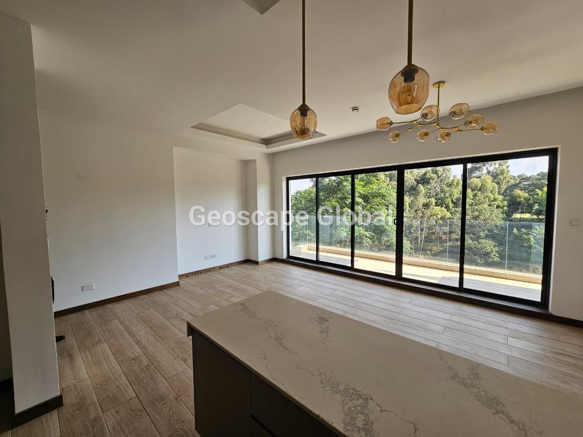 2 Bed Apartment with En Suite in Rosslyn - 11