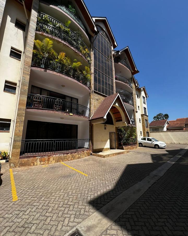 3 Bed Apartment with En Suite in Lavington - 1