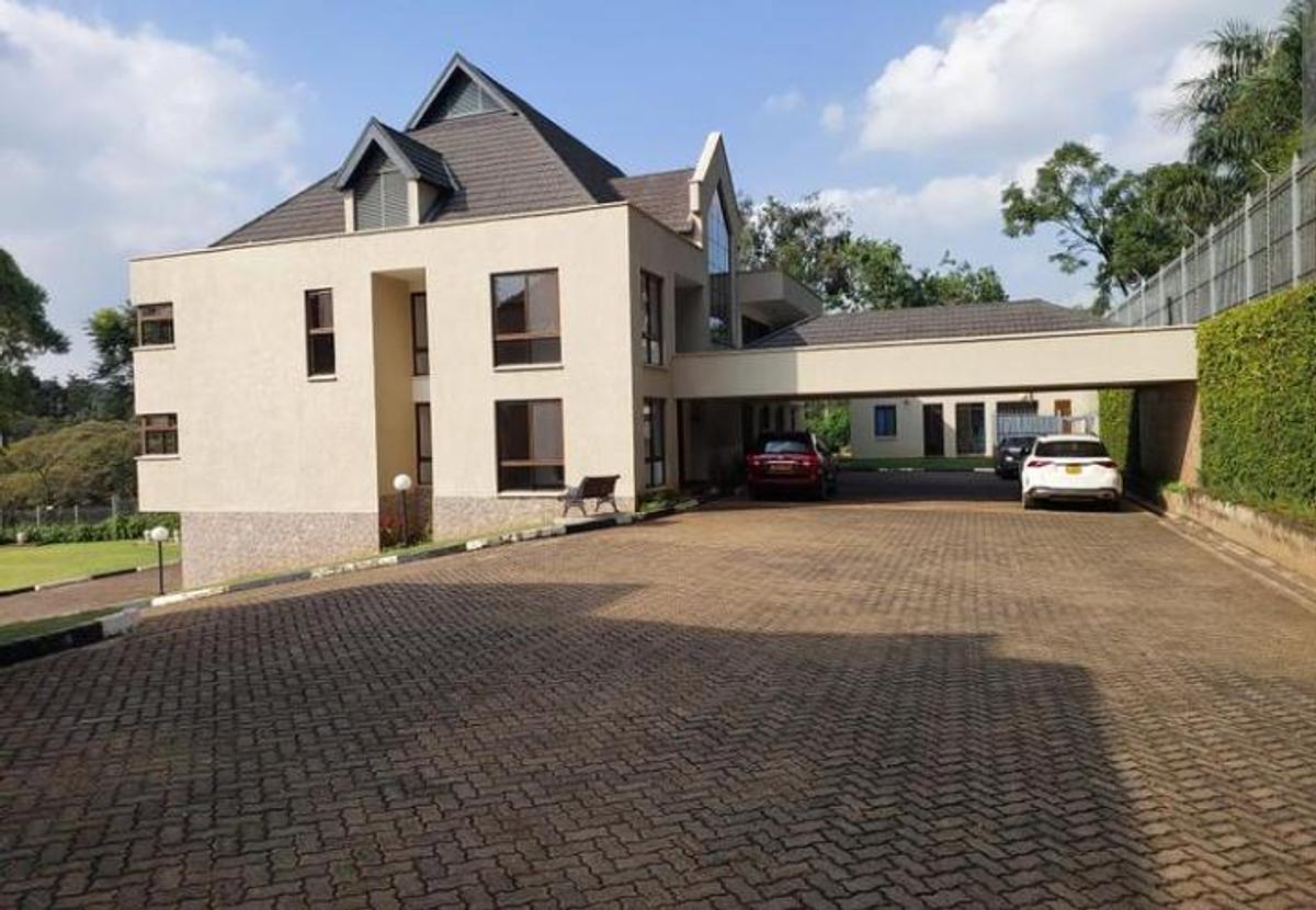 6 Bed House with En Suite in Muthaiga - 1