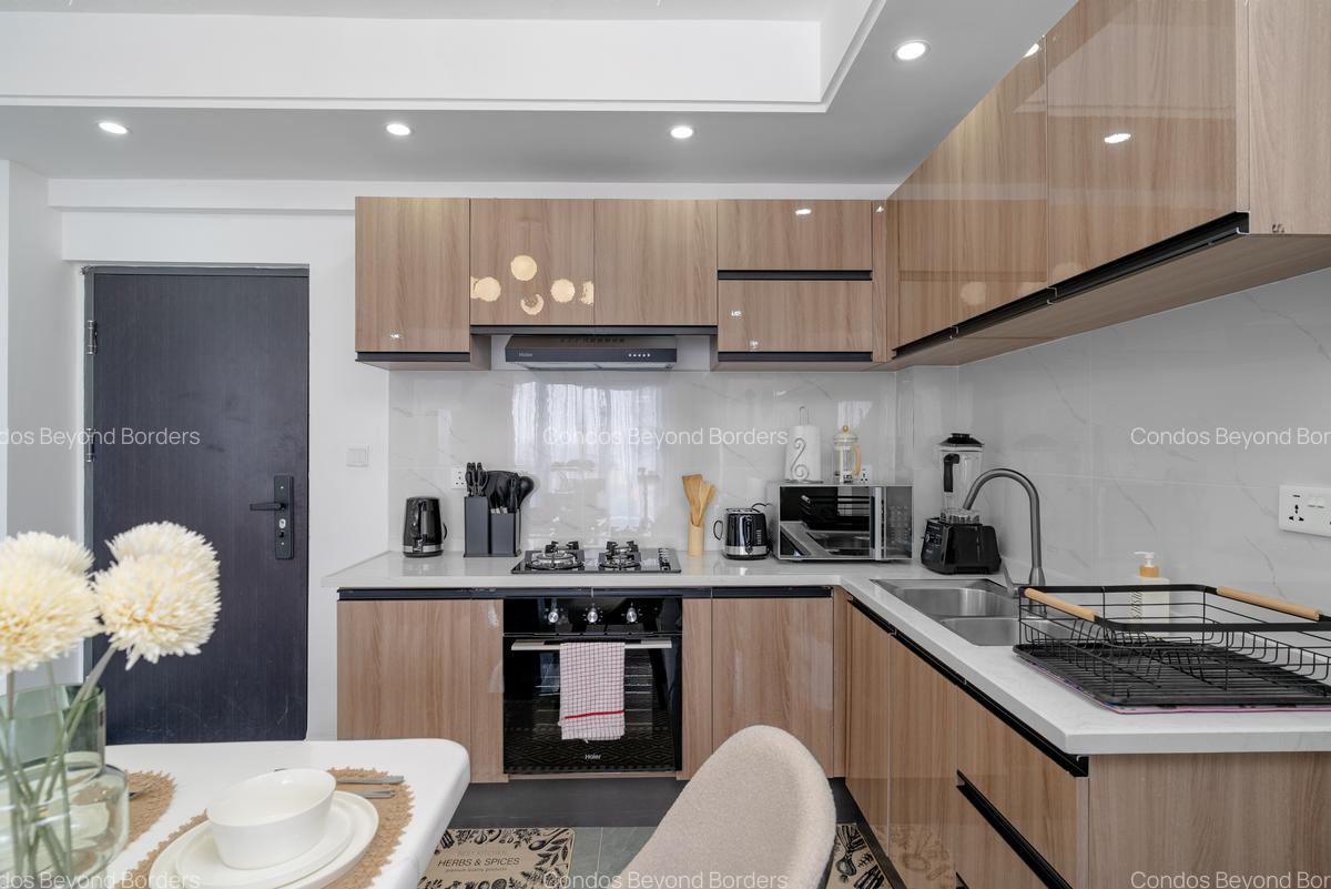 Serviced 2 Bed Apartment with En Suite at Riverside Drive - 10