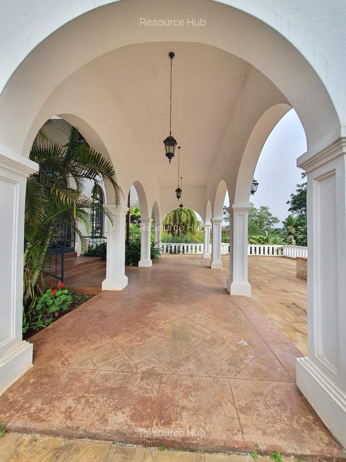 5 Bed House with En Suite at Nyari - 5