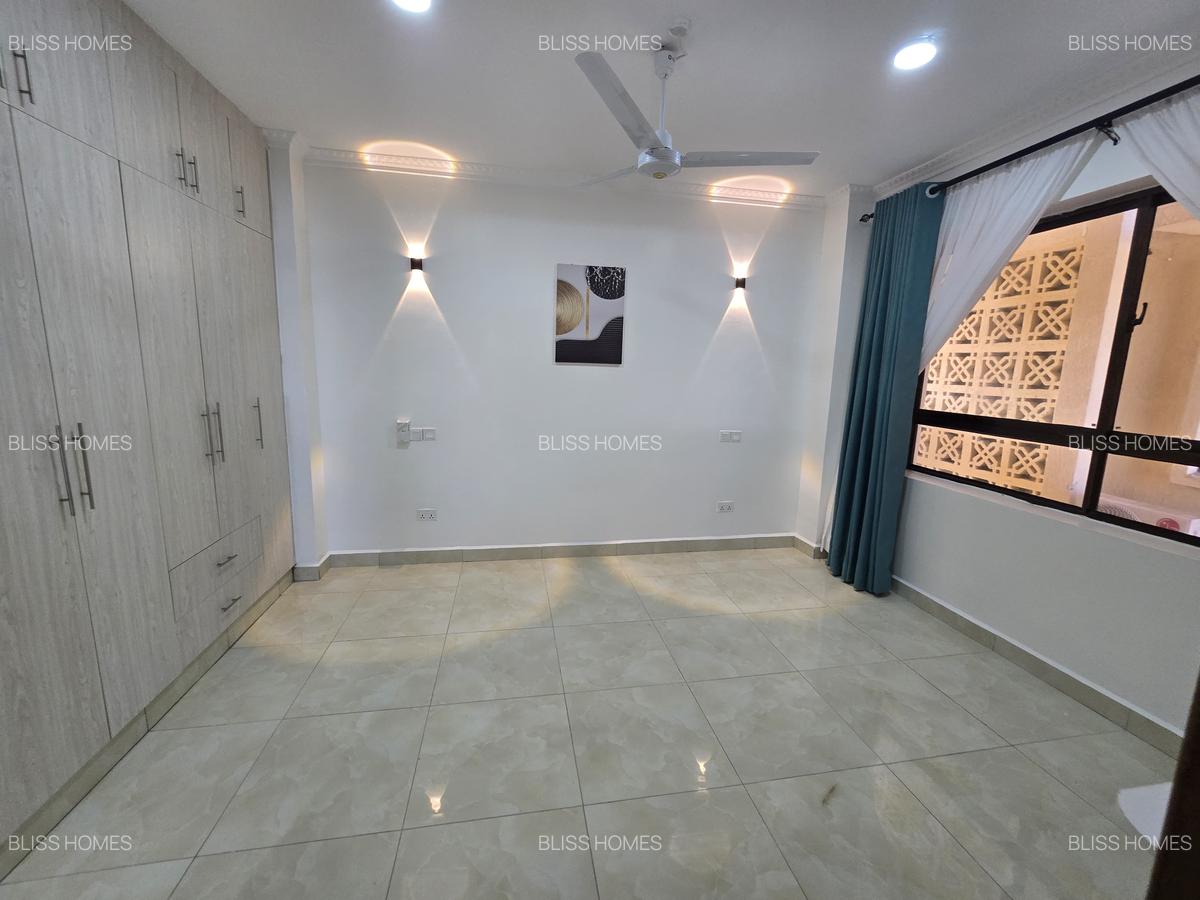 3 Bed Apartment with En Suite at Nyali Road - 10