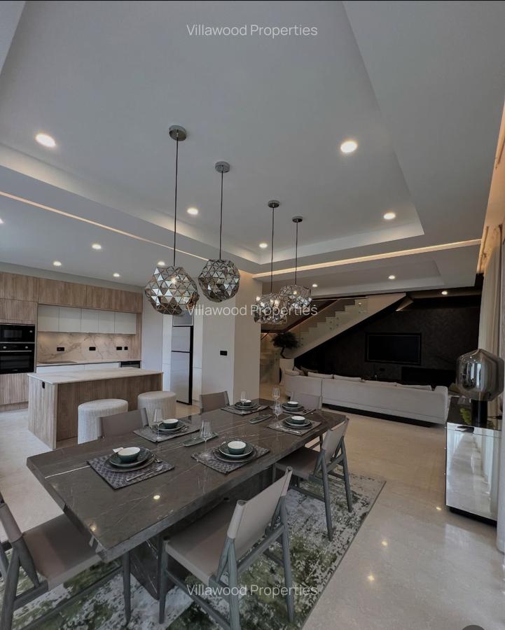 4 Bed Villa with En Suite in Westlands Area - 2