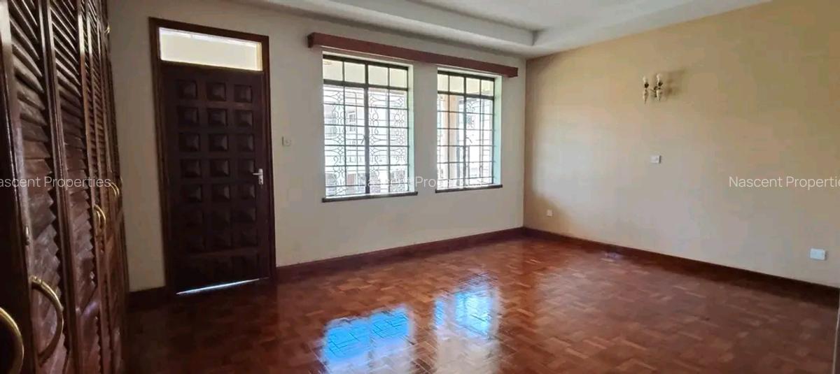 5 Bed House with En Suite in Runda - 13