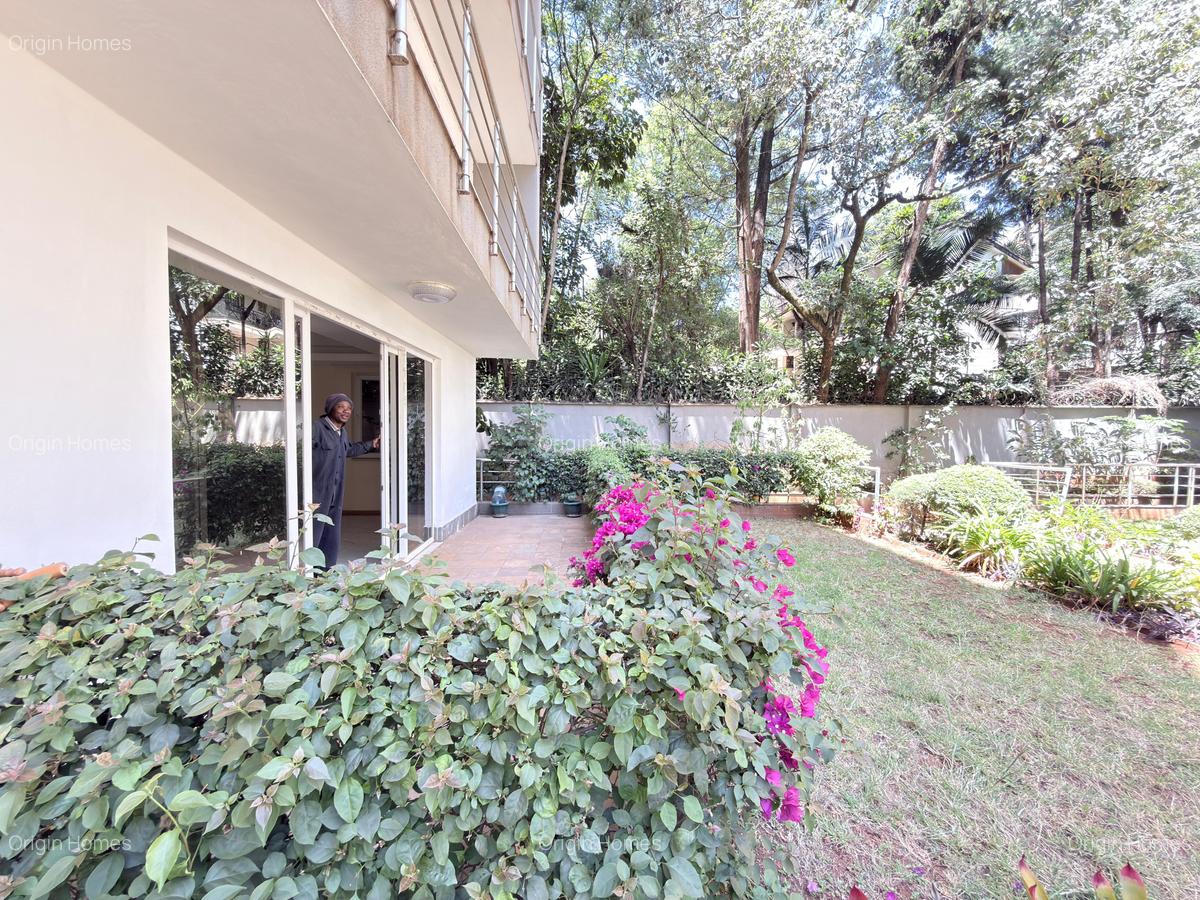 3 Bed Apartment with En Suite at Lavington - 2