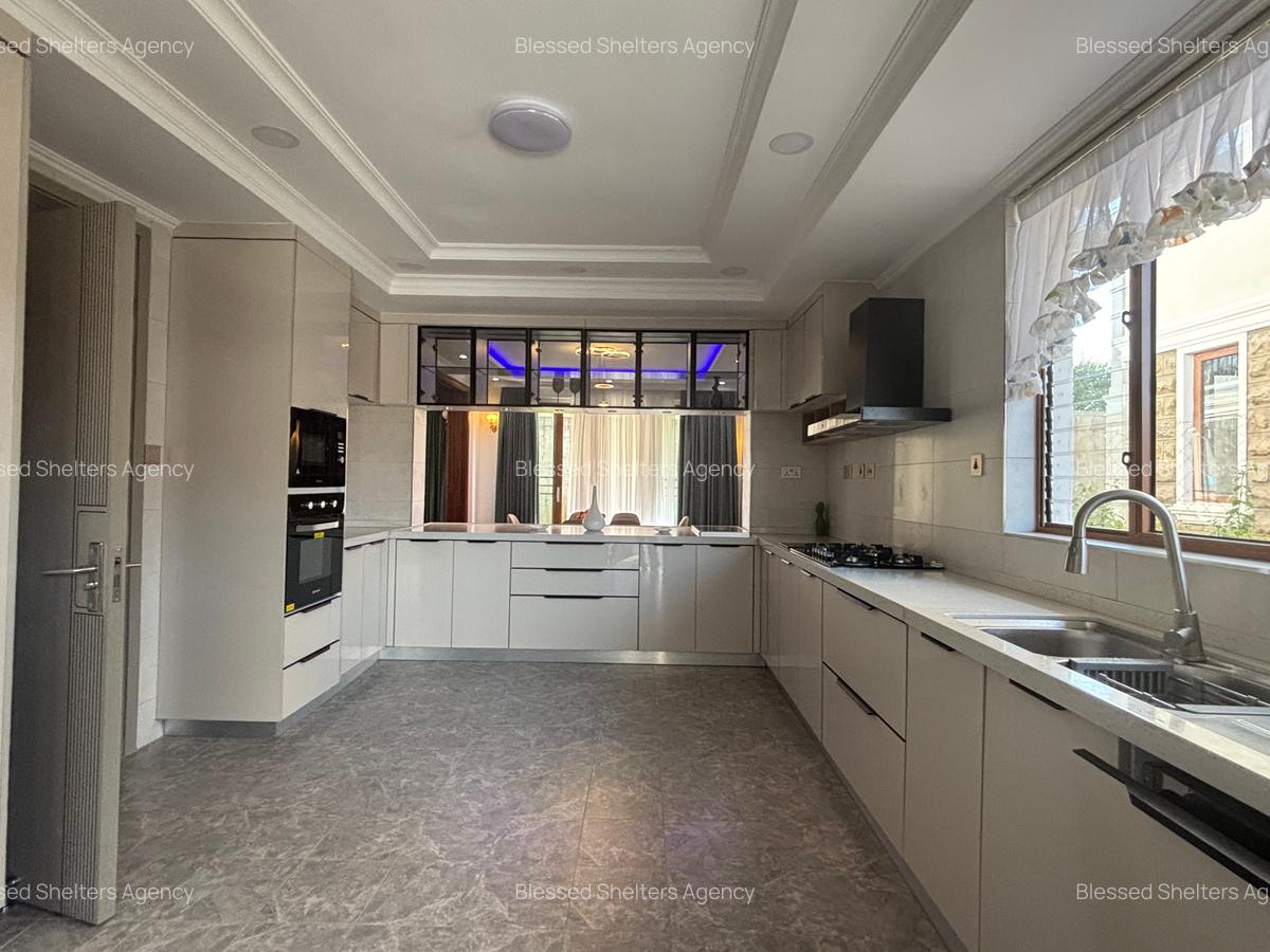 4 Bed Villa with En Suite in Kiambu Road - 15