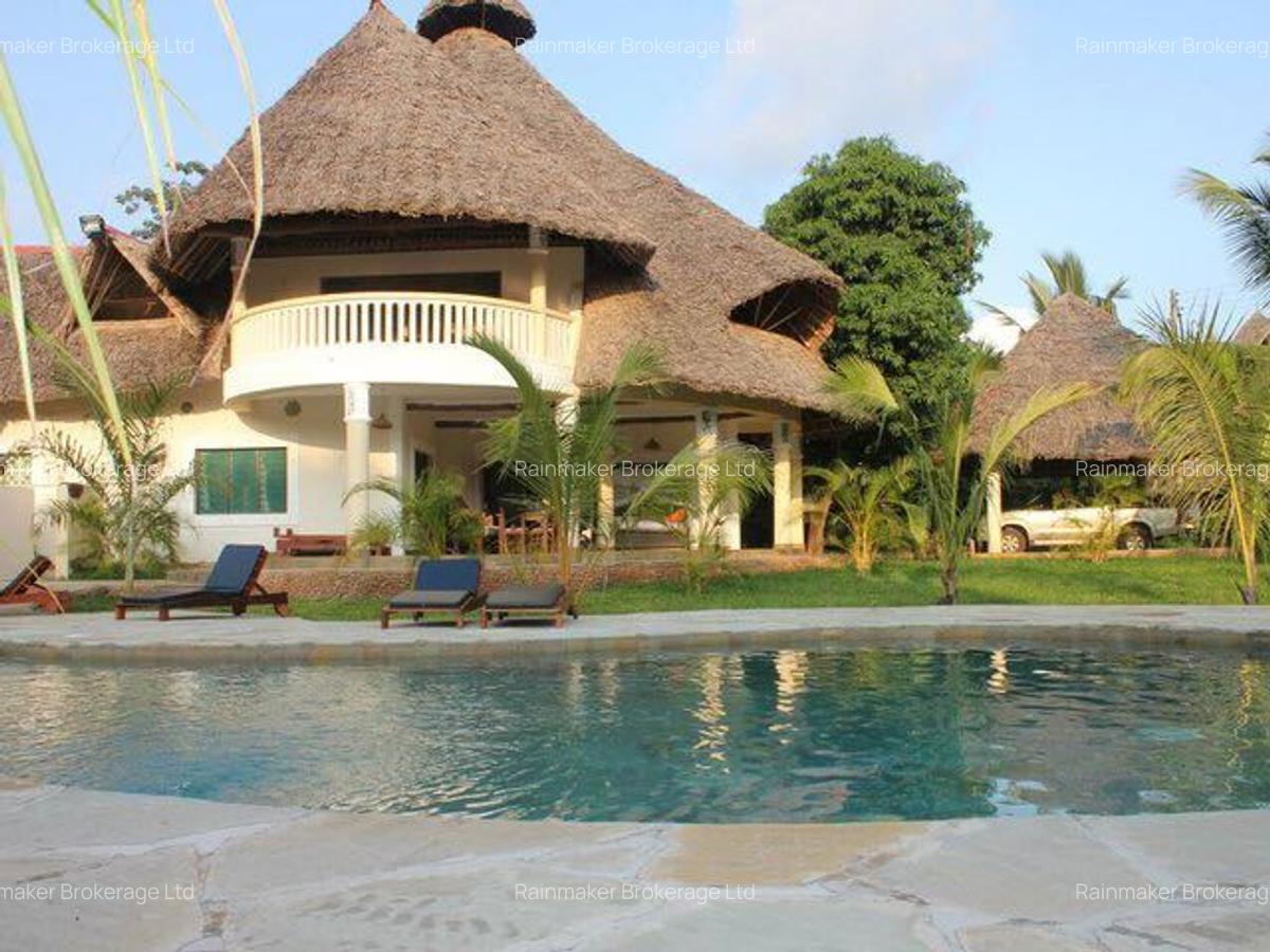 5 Bed House with En Suite in Diani - 2
