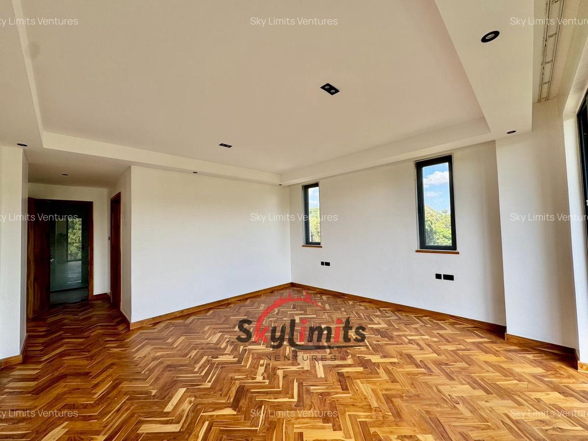 4 Bed Apartment with En Suite at Peponi Rd - 11