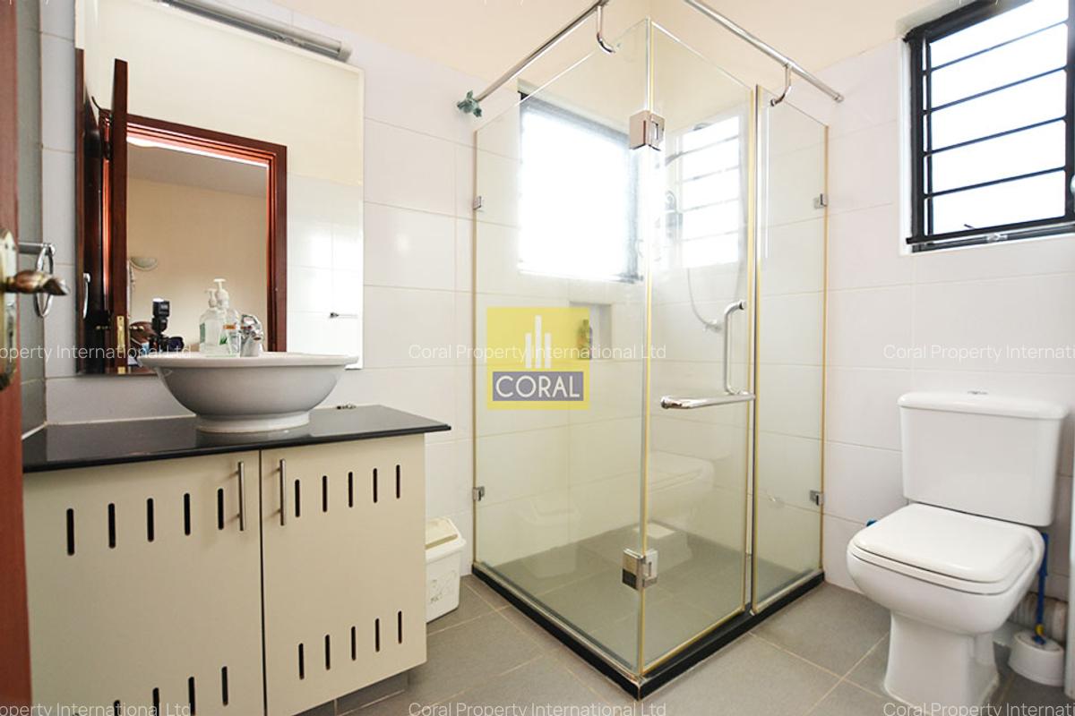 3 Bed Apartment with Backup Generator in Rhapta Road - 11