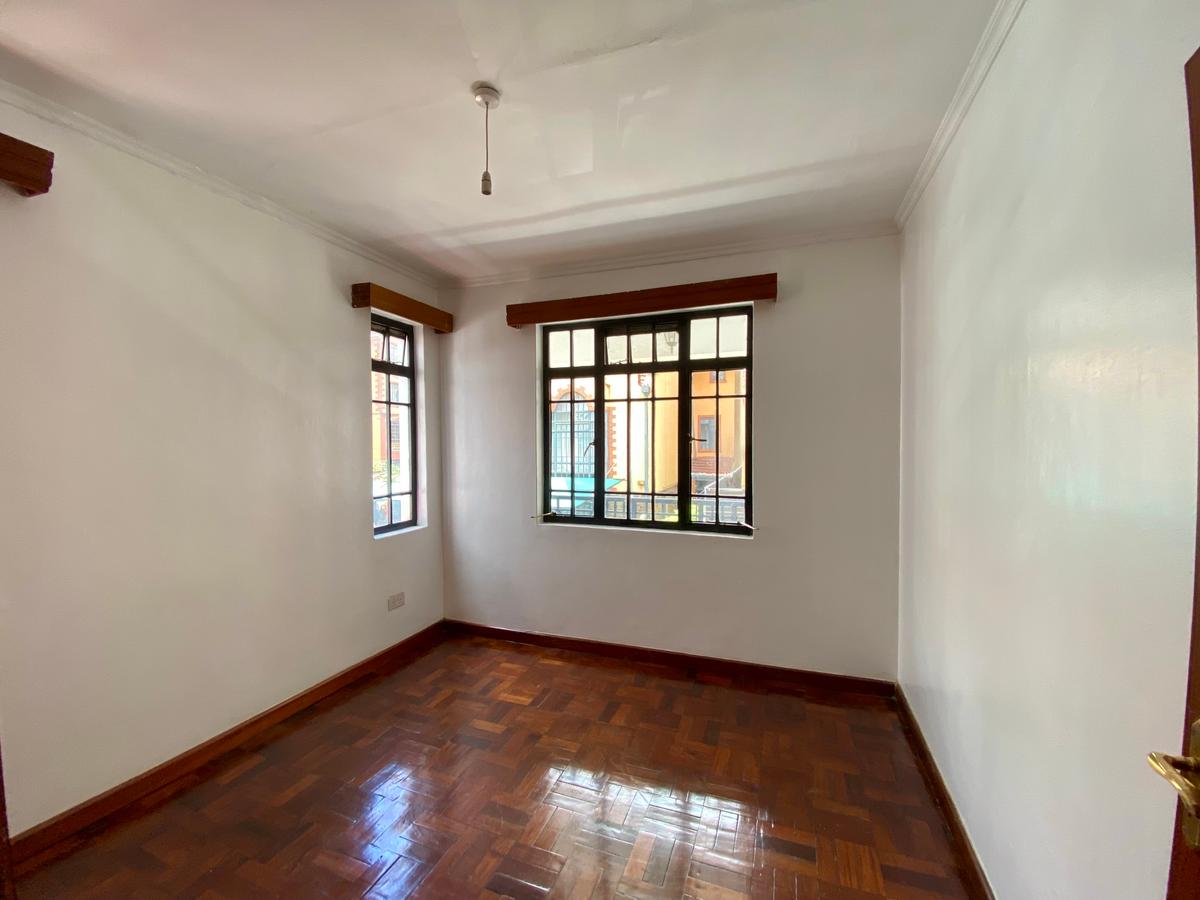 4 Bed Townhouse with En Suite in Lavington - 9
