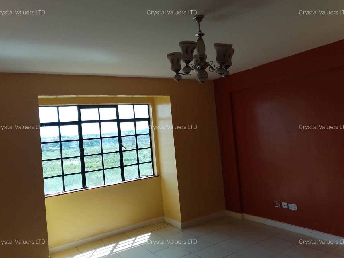 2 Bed Apartment with Lift in Highrise - 4