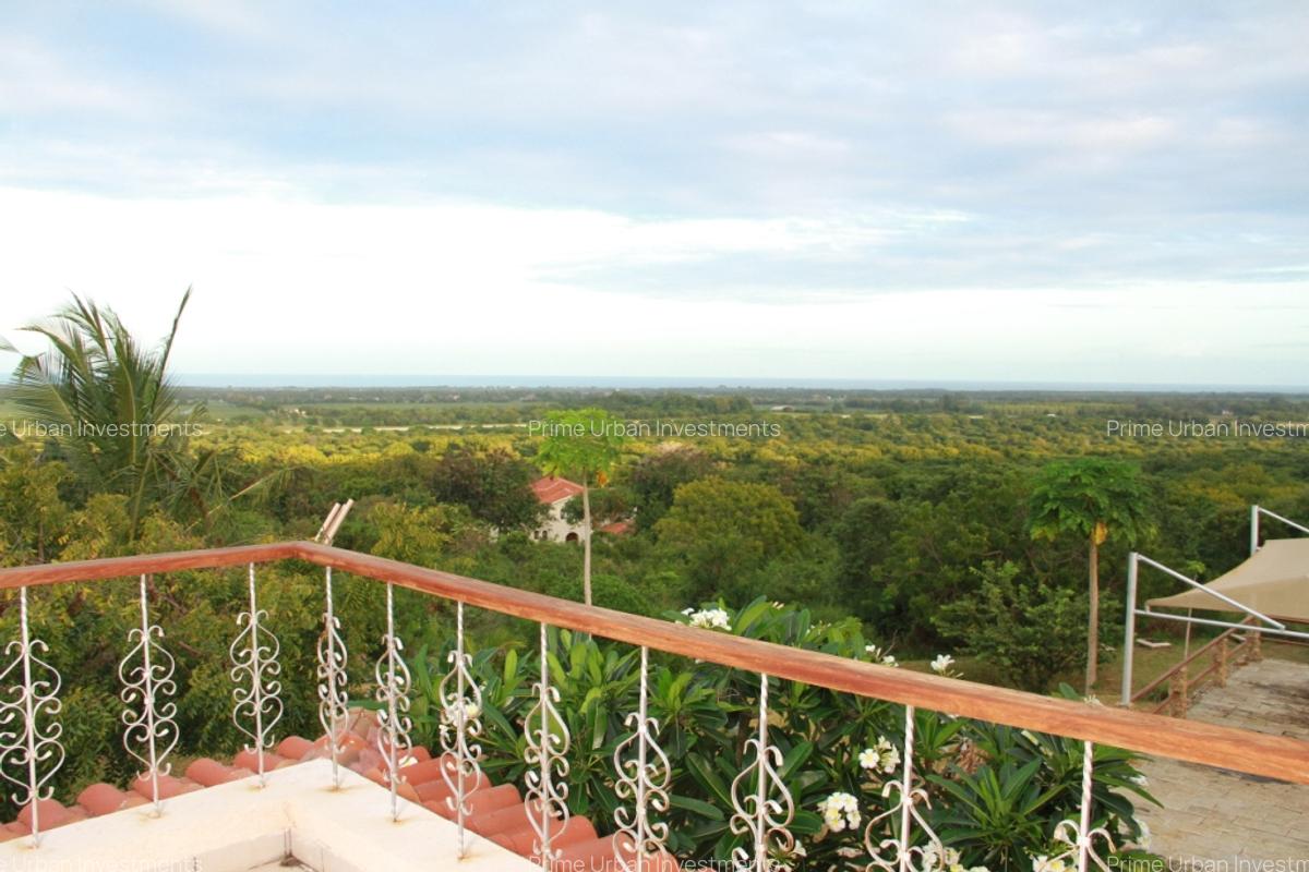 5 Bed Villa with En Suite in Vipingo - 3