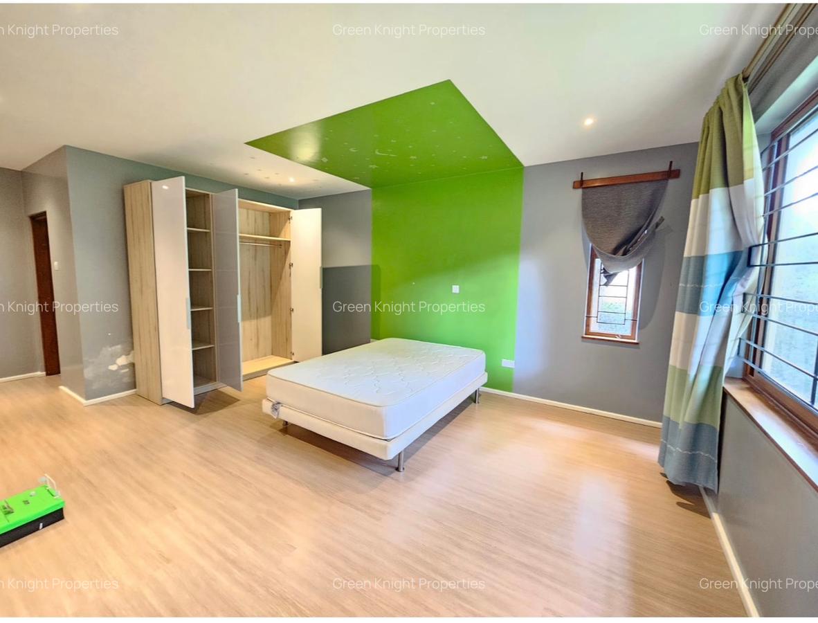 4 Bed House with En Suite in Karen - 9