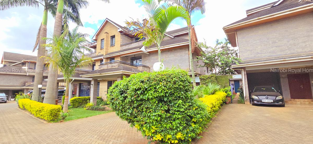 5 Bed Townhouse with En Suite at Lavington Green - 4
