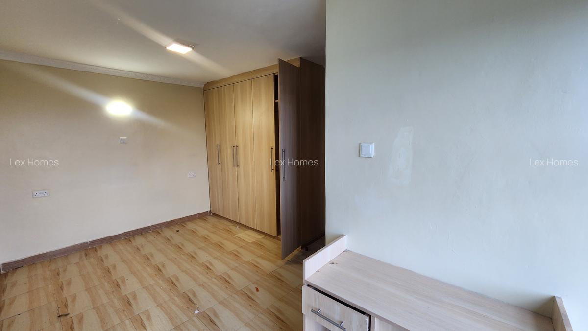 2 Bed Apartment with En Suite at - 7