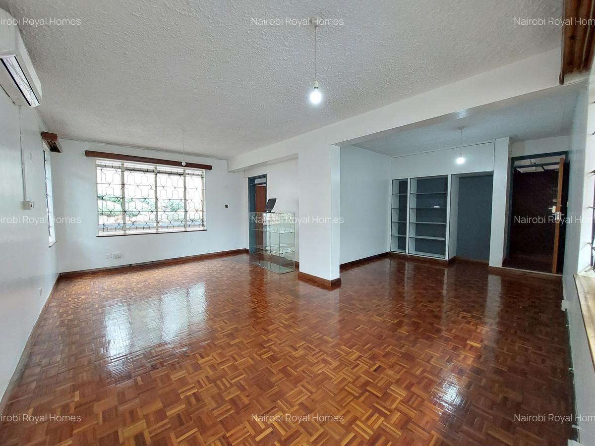 5 Bed House with En Suite at Whispers Avenue - 7