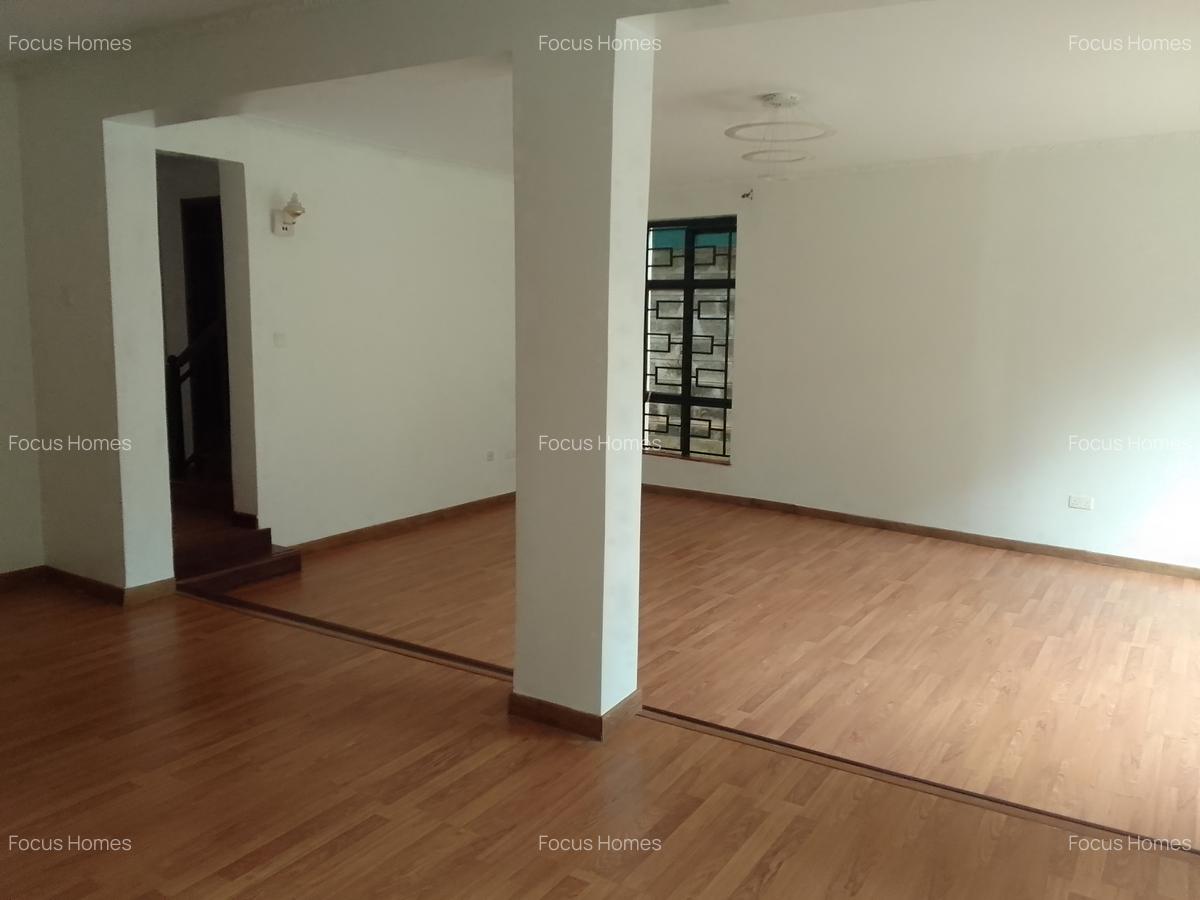 5 Bed Townhouse with En Suite in Lavington - 20