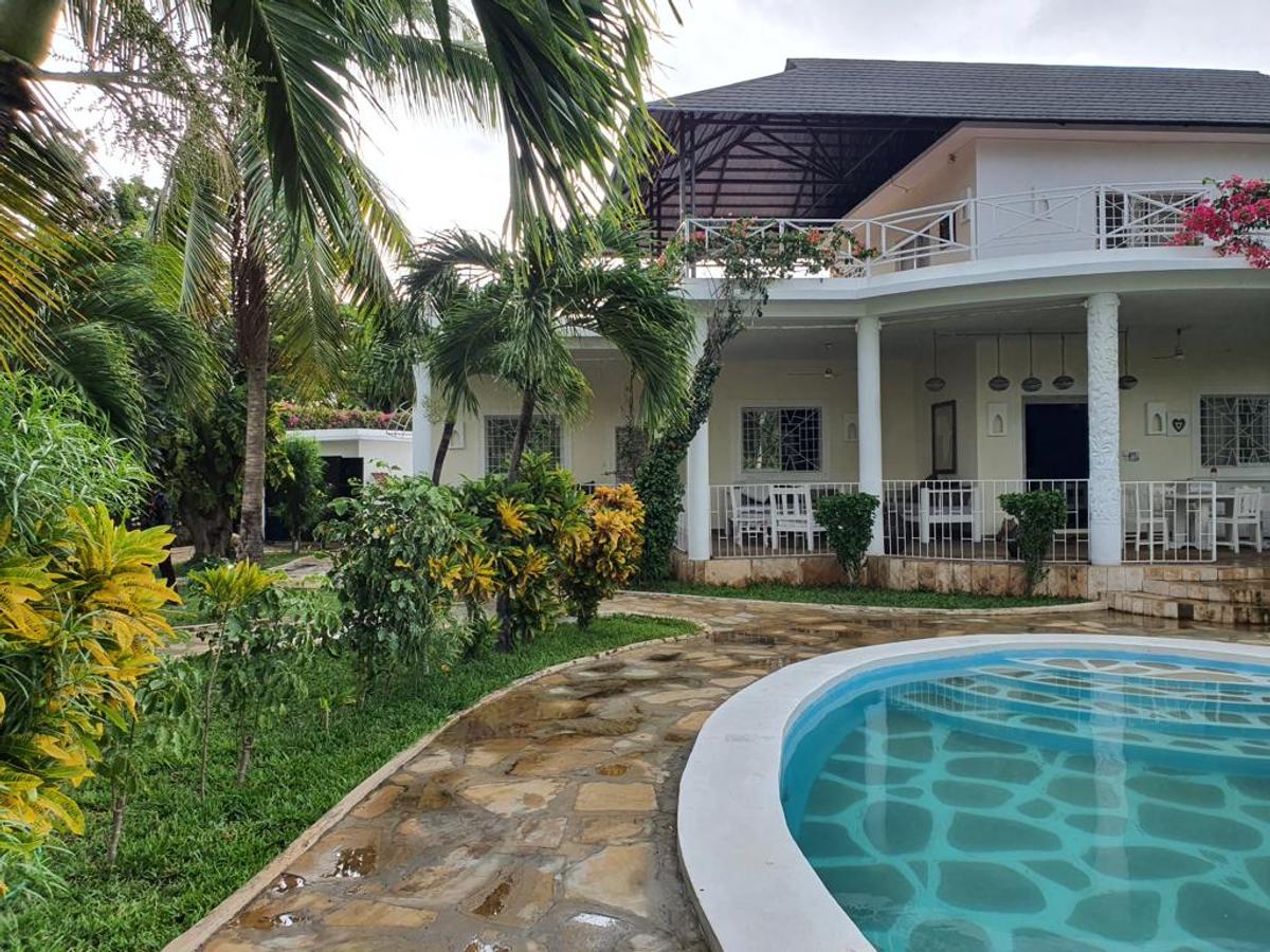 4 Bed Villa with En Suite in Malindi - 19