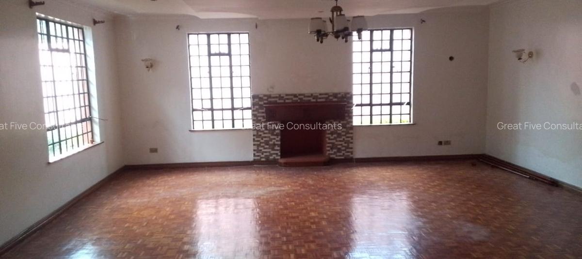 5 Bed Villa with En Suite in Runda - 6